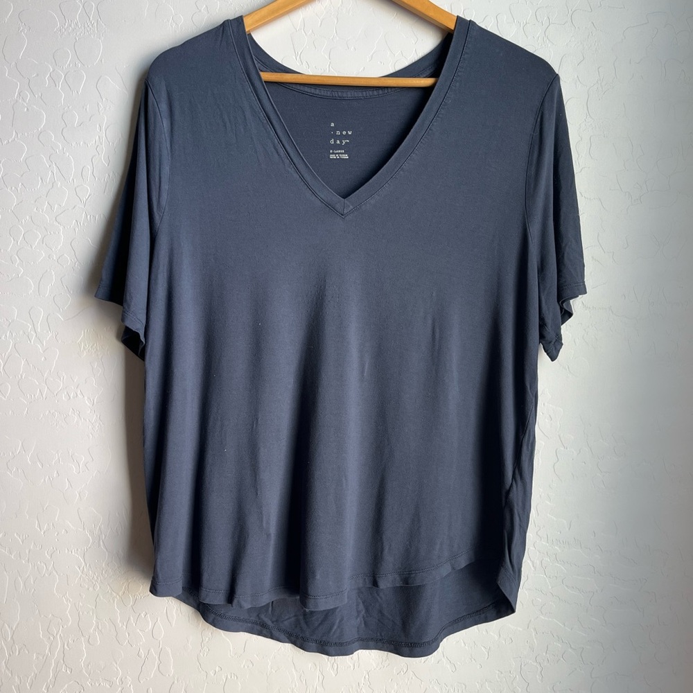 Soft flowy grey tee
